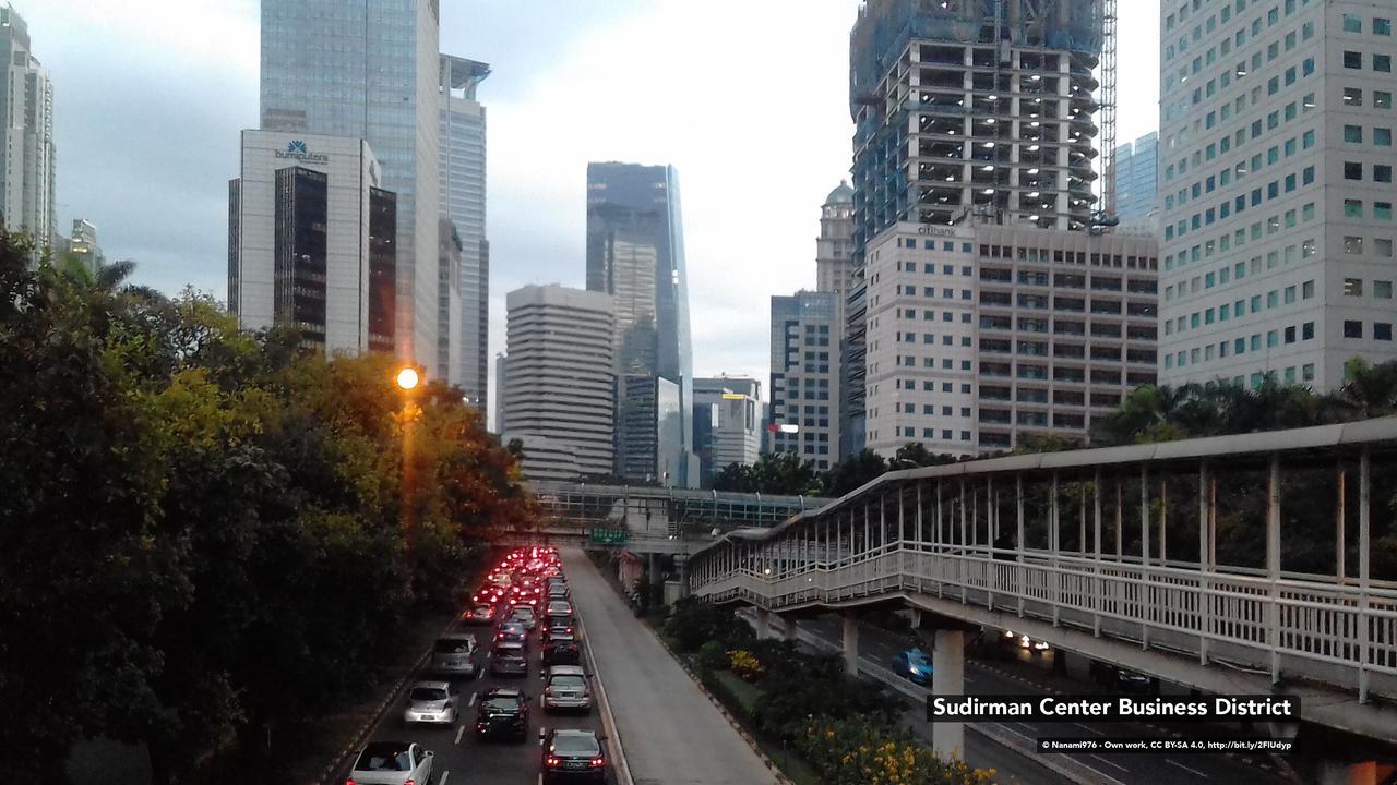 Zen Premium Sampoerna Strategic Square Hotel Jakarta Luaran gambar