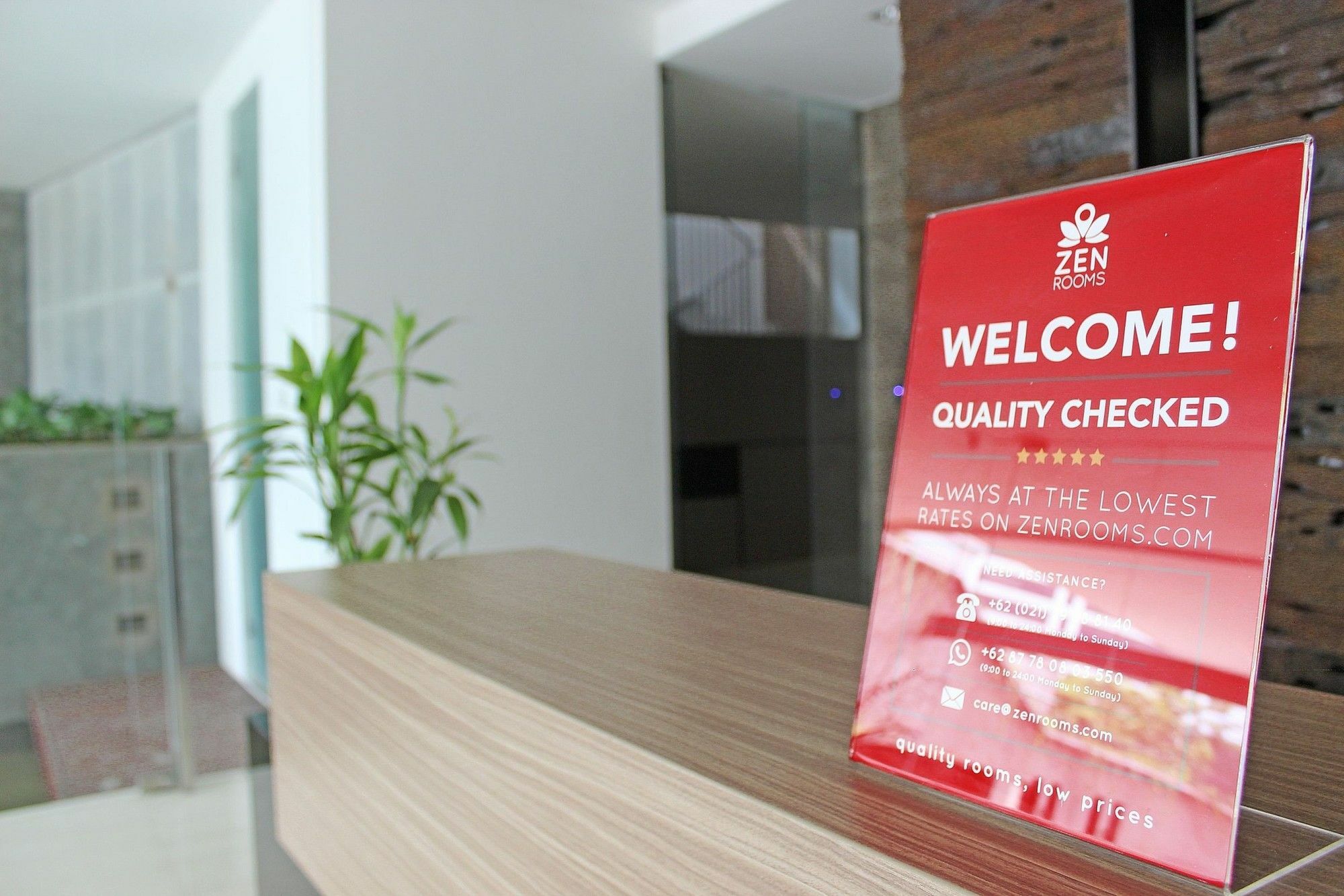 Zen Premium Sampoerna Strategic Square Hotel Jakarta Luaran gambar