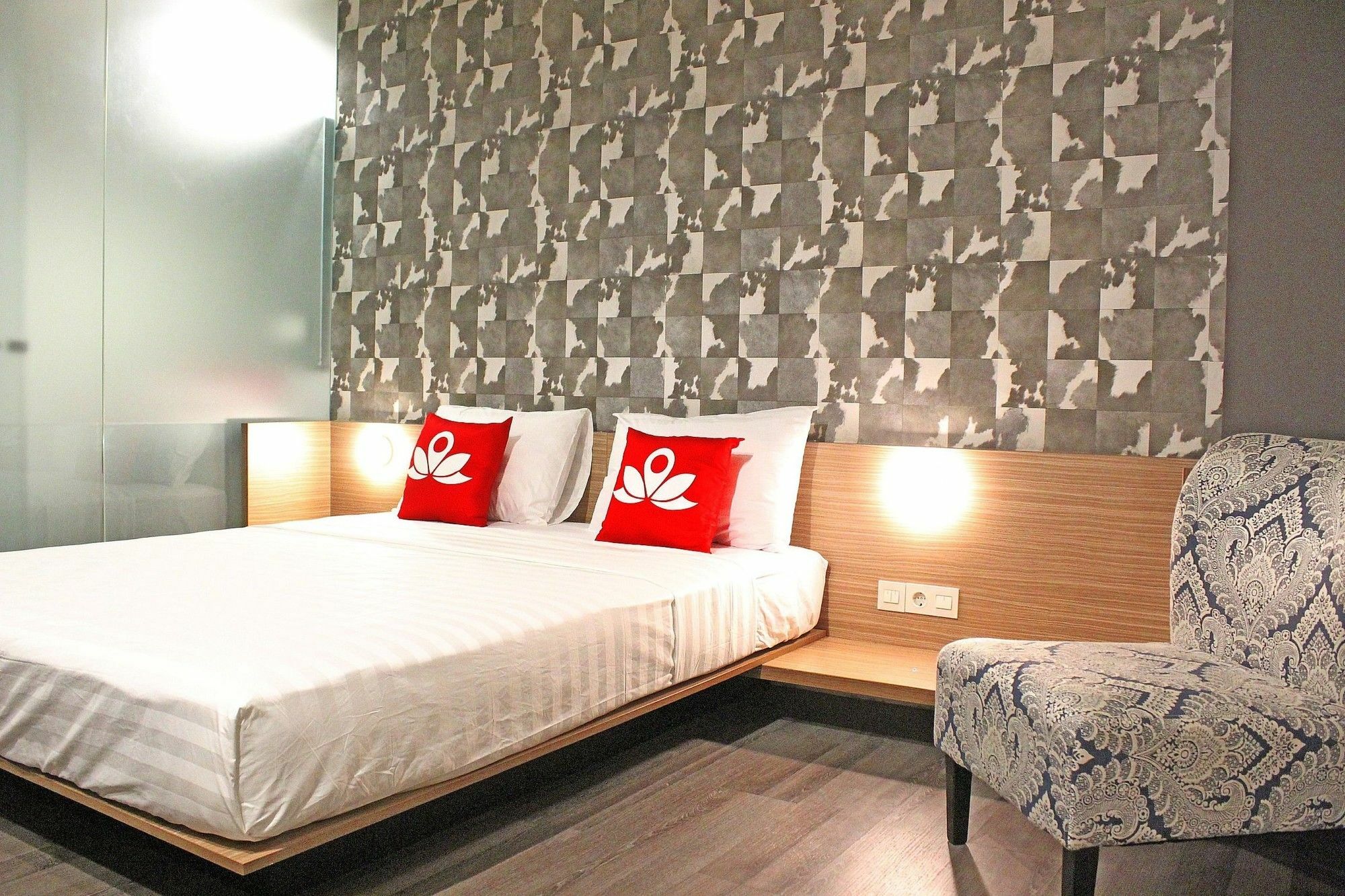 Zen Premium Sampoerna Strategic Square Hotel Jakarta Luaran gambar