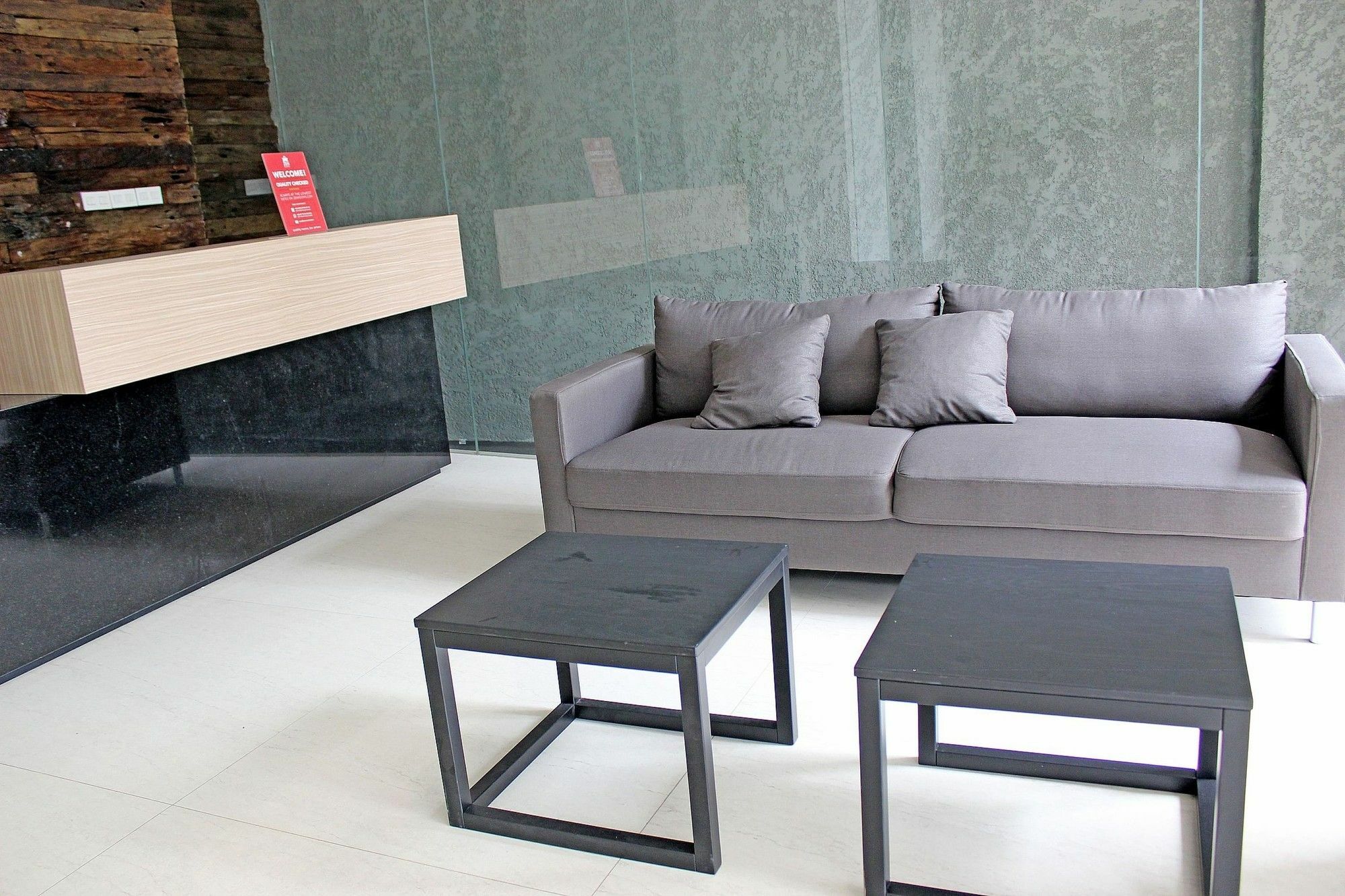 Zen Premium Sampoerna Strategic Square Hotel Jakarta Luaran gambar