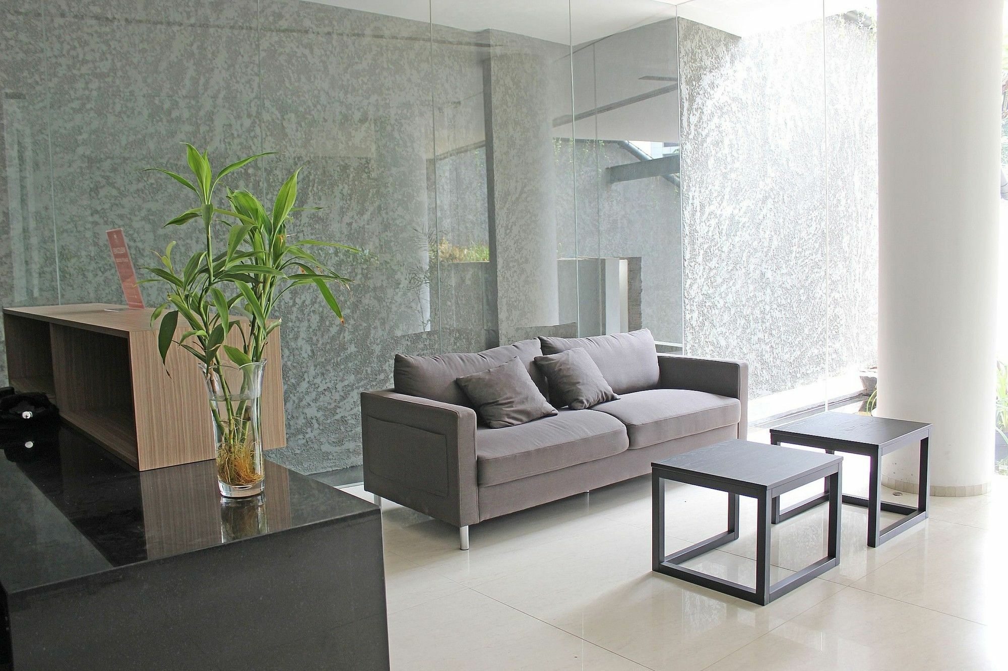 Zen Premium Sampoerna Strategic Square Hotel Jakarta Luaran gambar